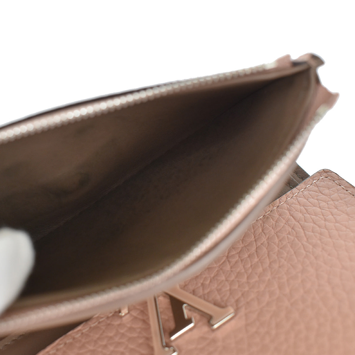 LOUIS VUITTON Portefeuille Capucines Compact Wallet Leather Pink M62156 80YB767