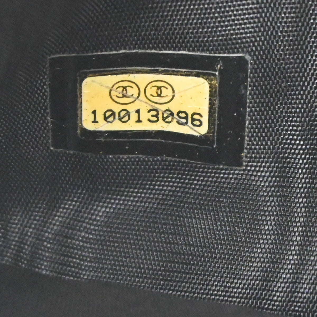 CHANEL CC Logo Trifold Wallet Purse Caviar Skin Leather Black GHW 78RH543