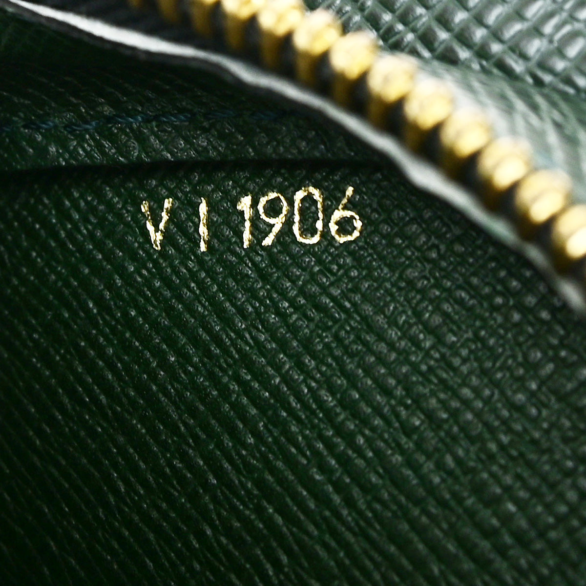 LOUIS VUITTON LV Logo Baikal Clutch Hand Bag Taiga Leather Epicea M30184 66SJ165