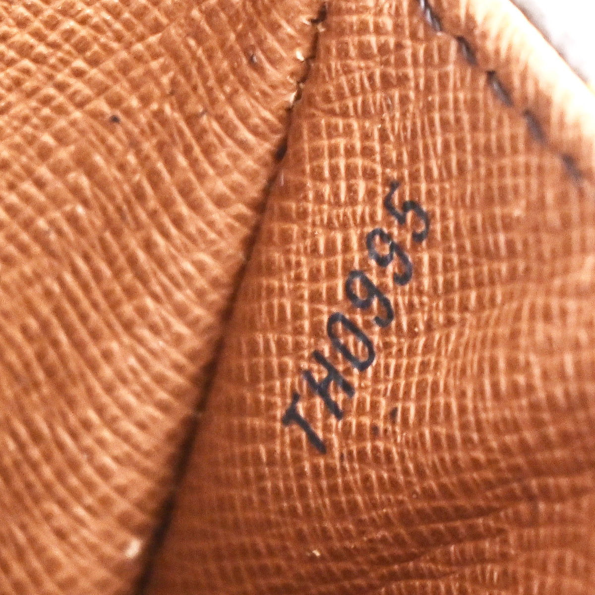 LOUIS VUITTON Saint Cloud MM Shoulder Bag Monogram Leather Brown M51243 34YG539