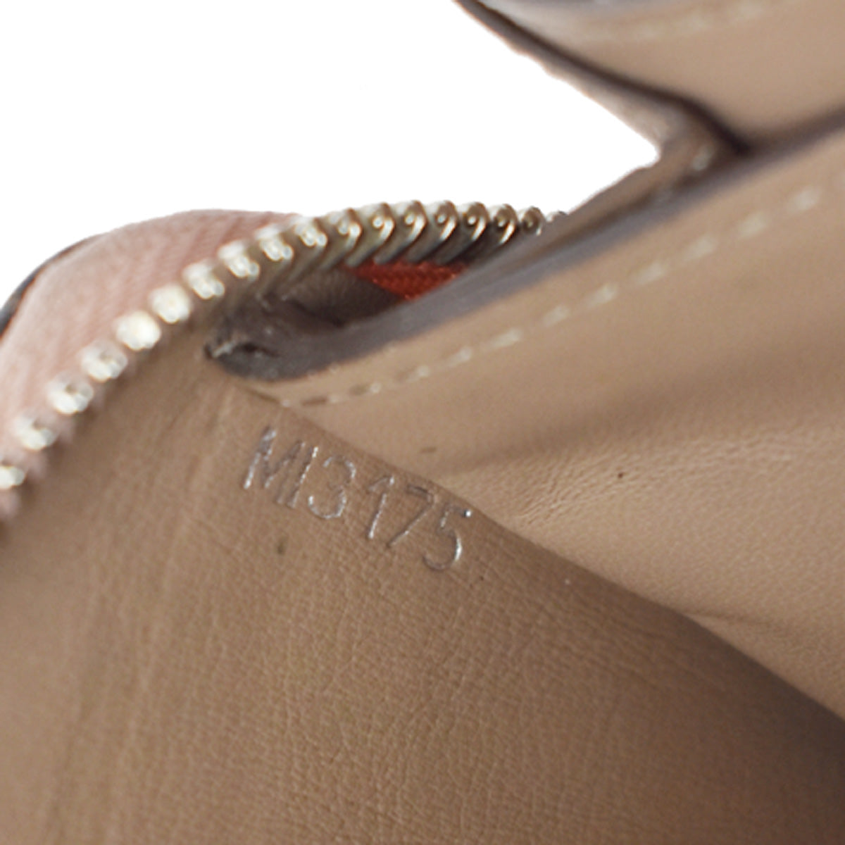 LOUIS VUITTON Portefeuille Comete Long Wallet Leather Magnolia M60148 30YB533