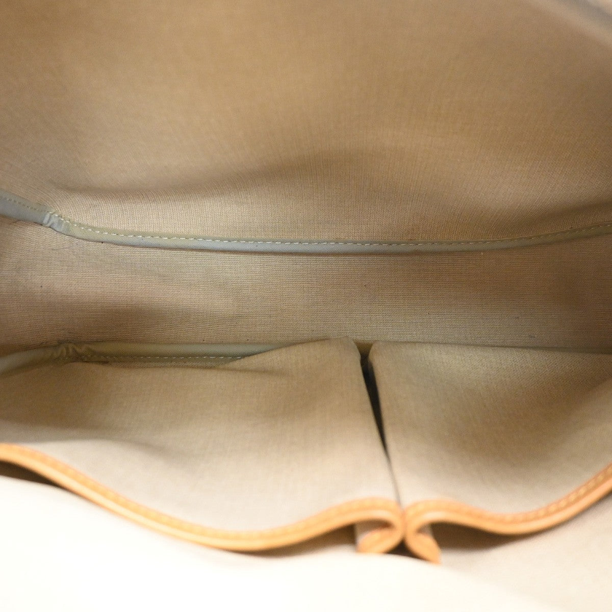 LOUIS VUITTON Reporter GM Crossbody Shoulder Bag Monogram Leather M45252 85KD125