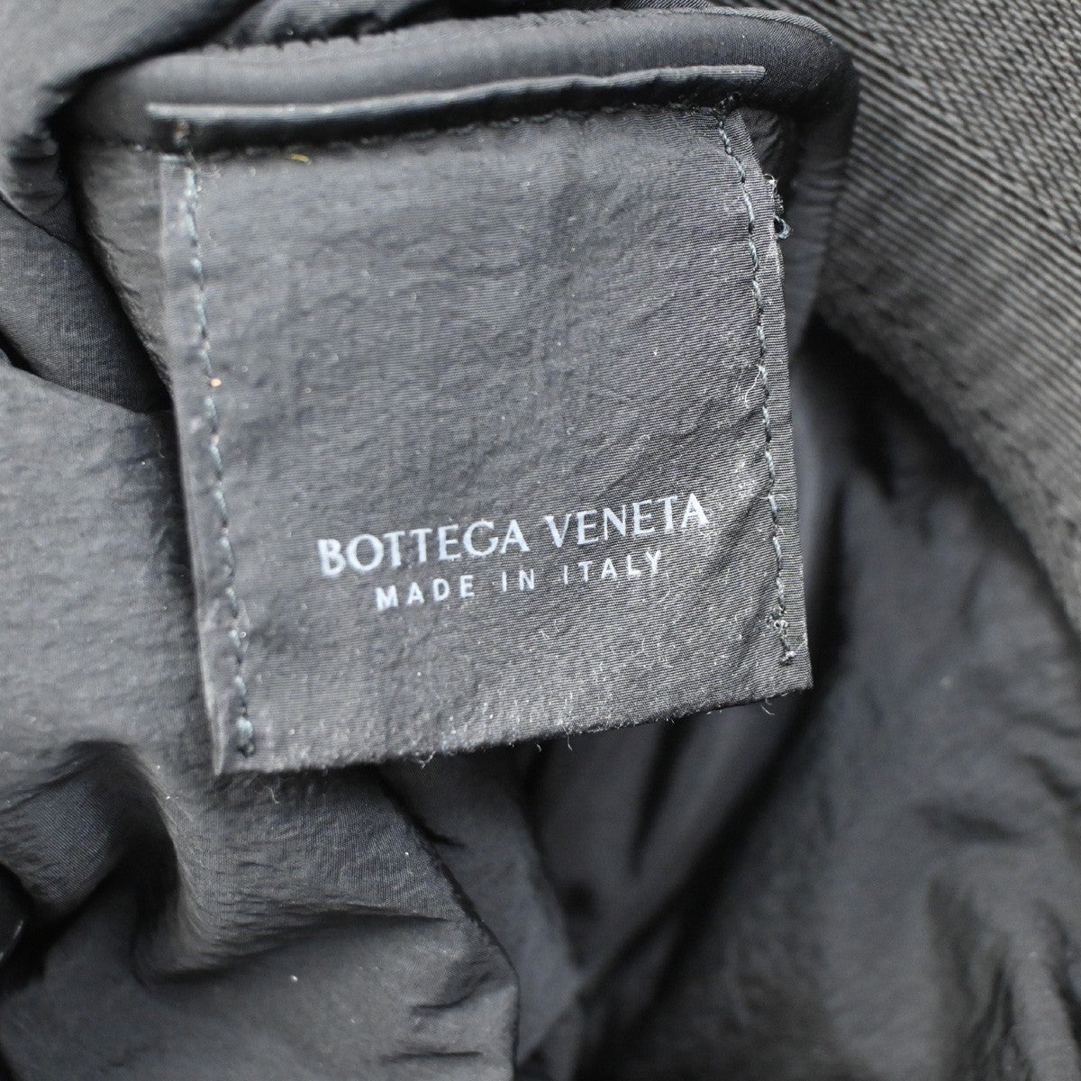 BOTTEGA VENETA Logo Beak Belt Waist Bag Leather Black SHW Italy 50RL603