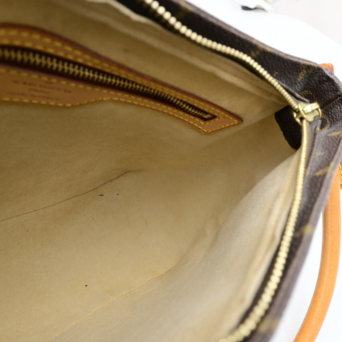 LOUIS VUITTON Looping MM Shoulder Bag Monogram Leather Brown M51146 75FB266