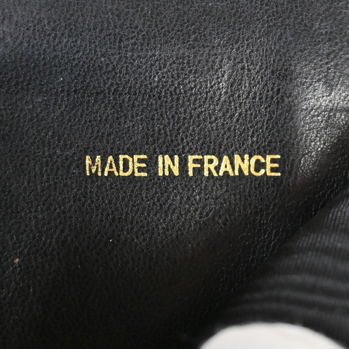 CHANEL CC Logo Bifold Wallet Purse Caviar Skin Leather Black France 68HB308