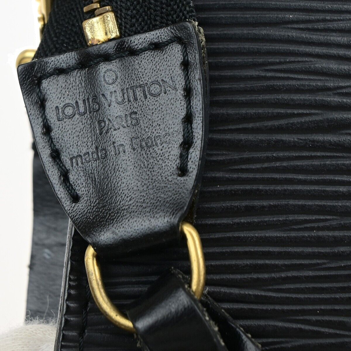 LOUIS VUITTON LV Pochette Accessoires Hand Bag Epi Leather Black M52942 31EB817