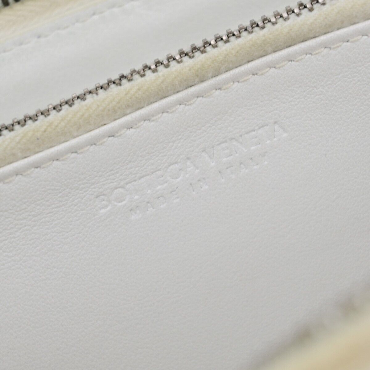 BOTTEGA VENETA Cassette Intrecciato Long Zipper Wallet Leather White 66EC242