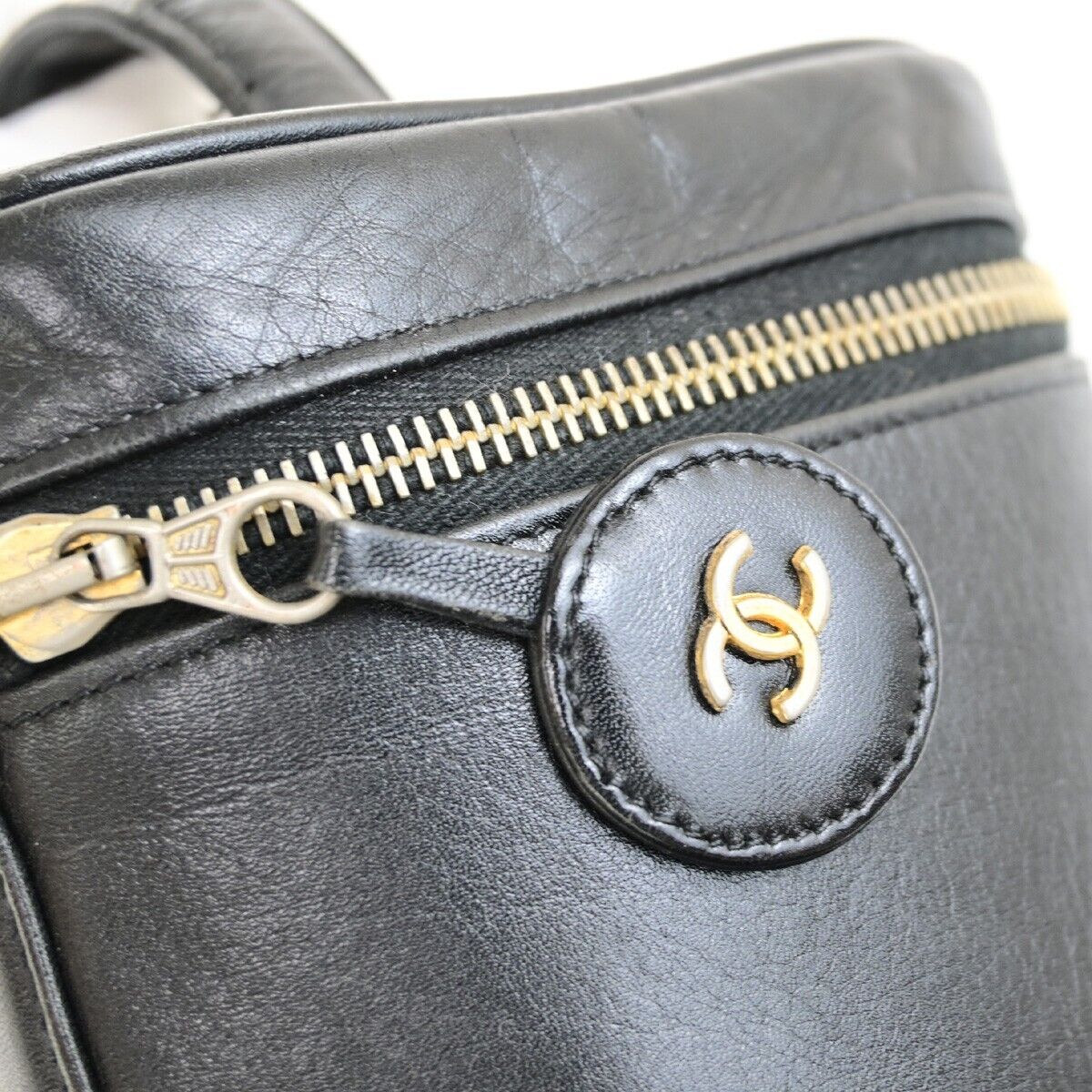 CHANEL CC Bicolore Vanity Cosmetic Hand Bag Leather Black GHW Italy 85FB314