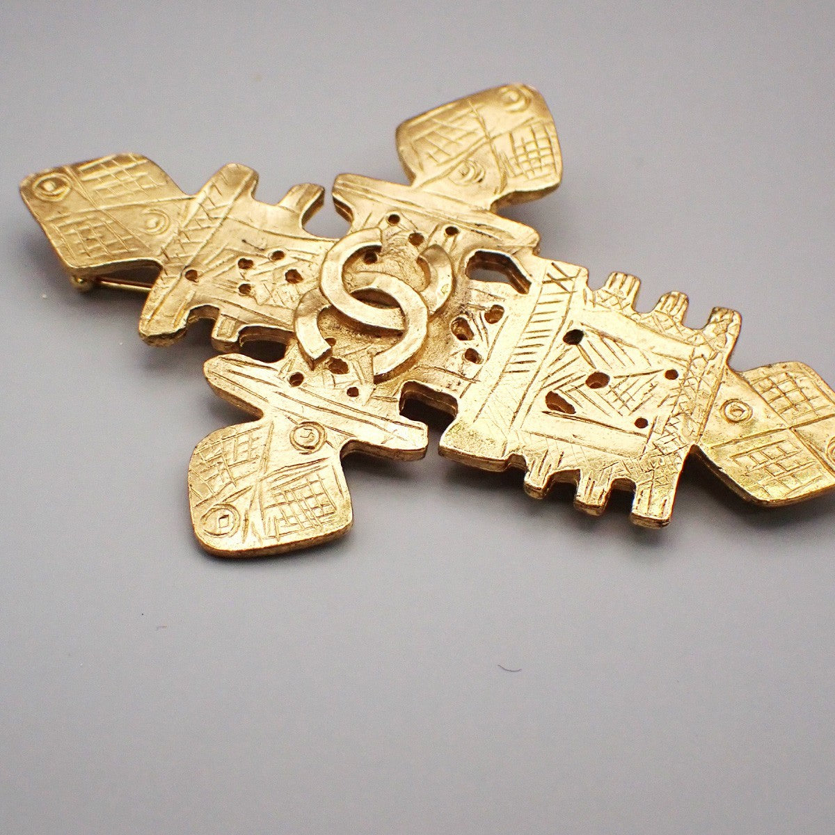 CHANEL CC Logo Pin Brooch 94P Cross Gold GHW France Vintage Accessory 33RL888