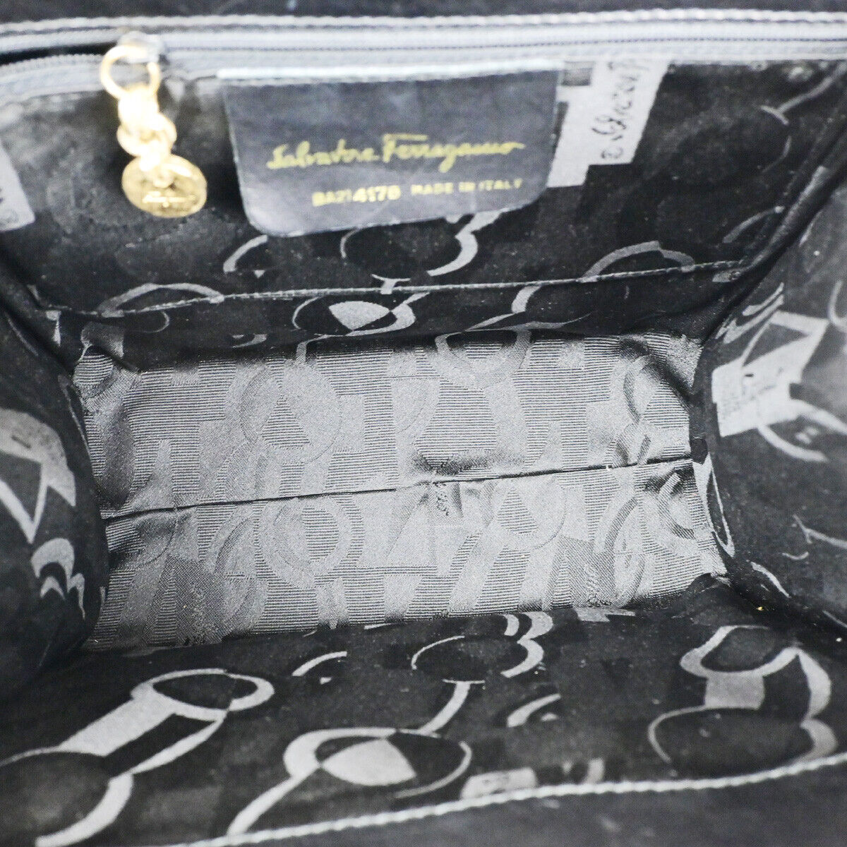 SALVATORE FERRAGAMO Vara 2Way Shoulder Hand Bag Leather Black GHW Italy 35YF579