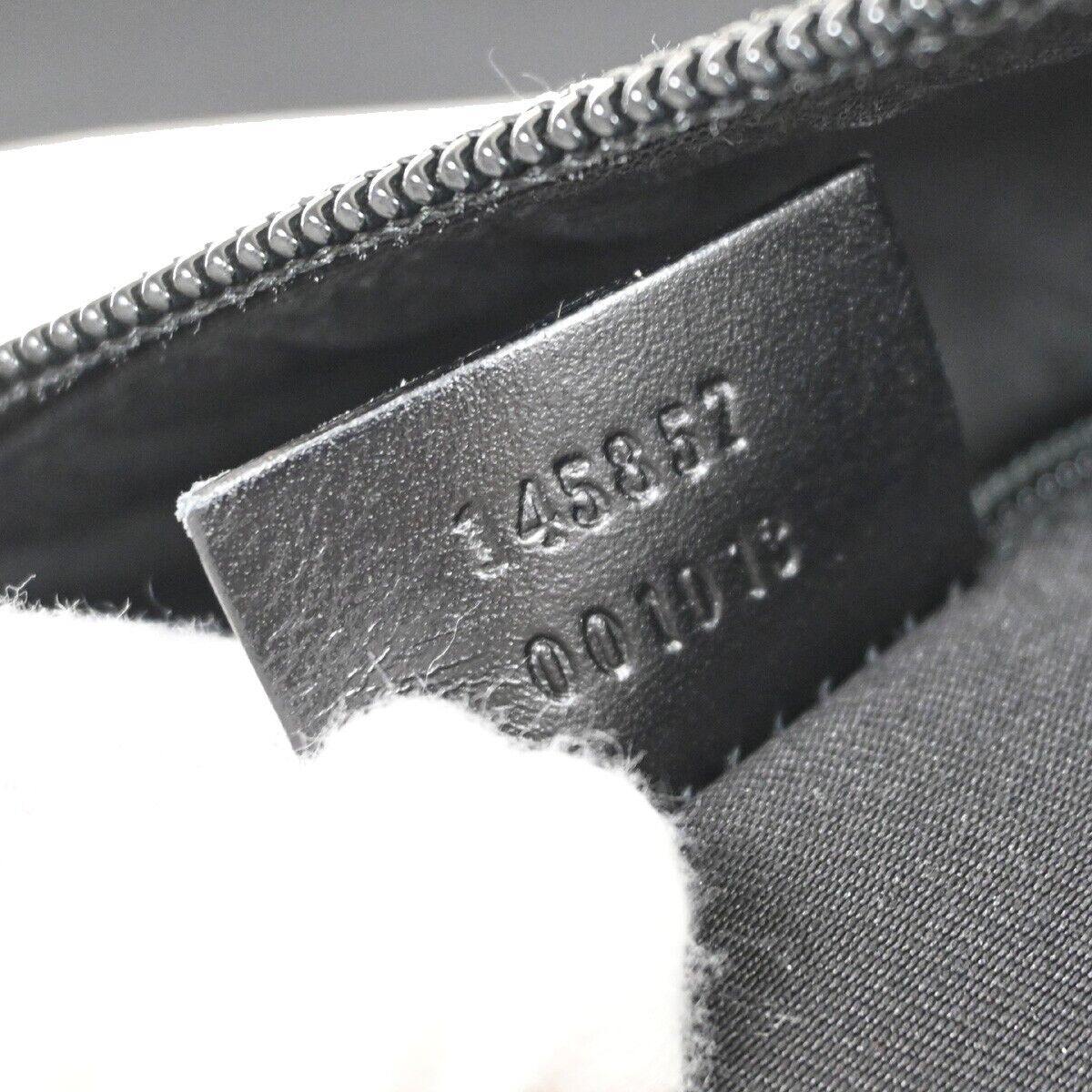 GUCCI Logo GG Pattern Cross Body Shoulder Bag Canvas Leather Black Italy 31EA573