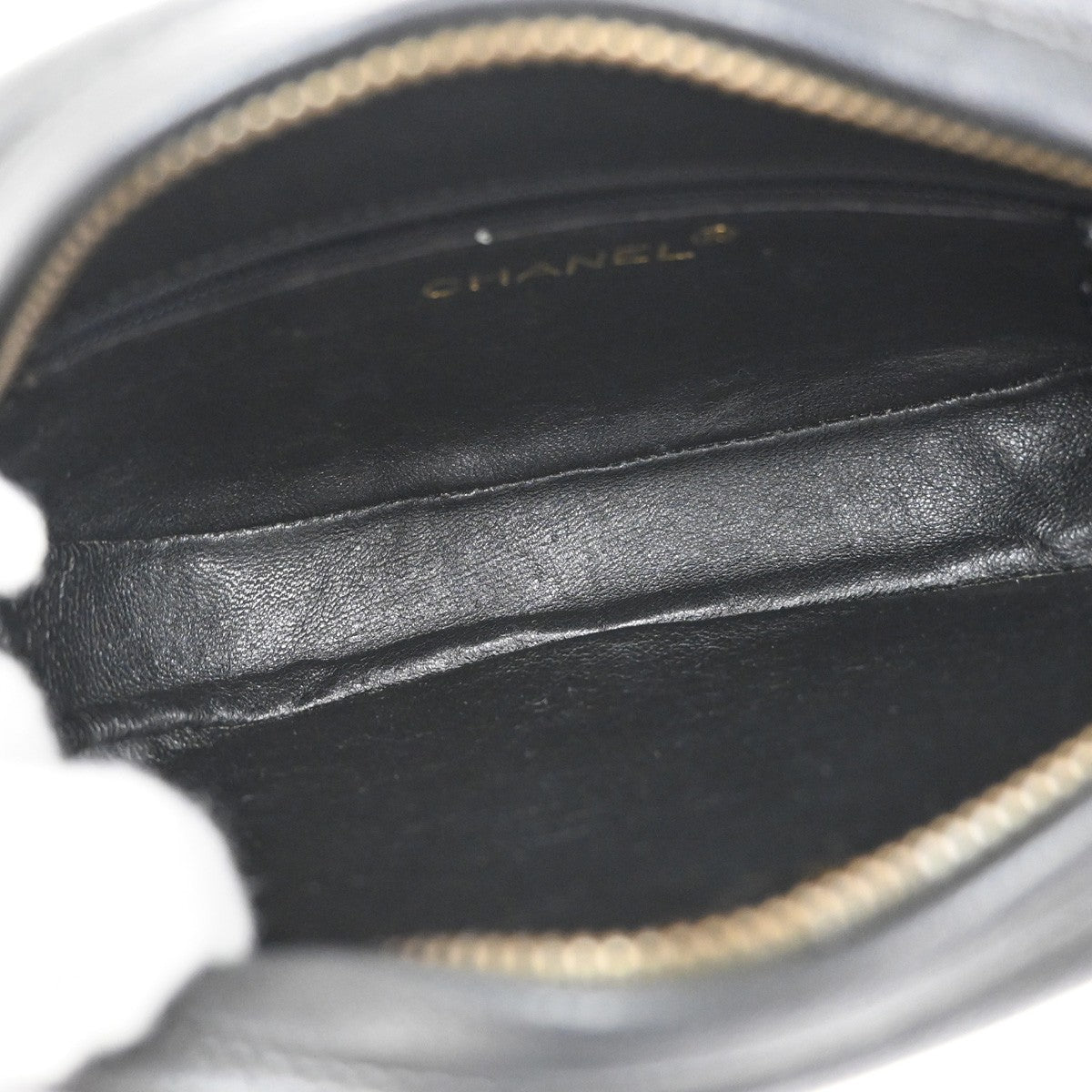 CHANEL CC Logo Tassel Oval Chain Shoulder Bag Leather Black GHW Vintage 395RL384