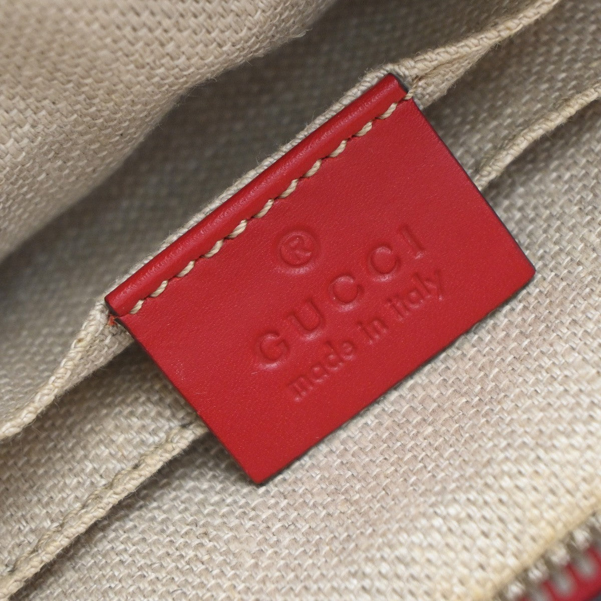 GUCCI Logo Webby Bee Crossbody Shoulder Bag Leather Red GHW 75EG318