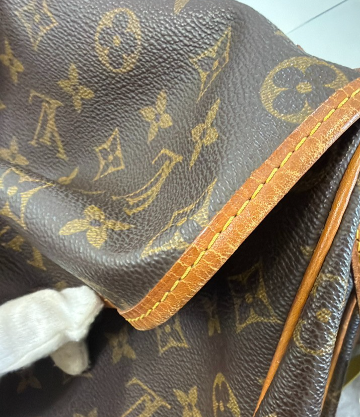 LOUIS VUITTON Saumur 35 Shoulder Bag Monogram Leather BN France M42254 79KC946