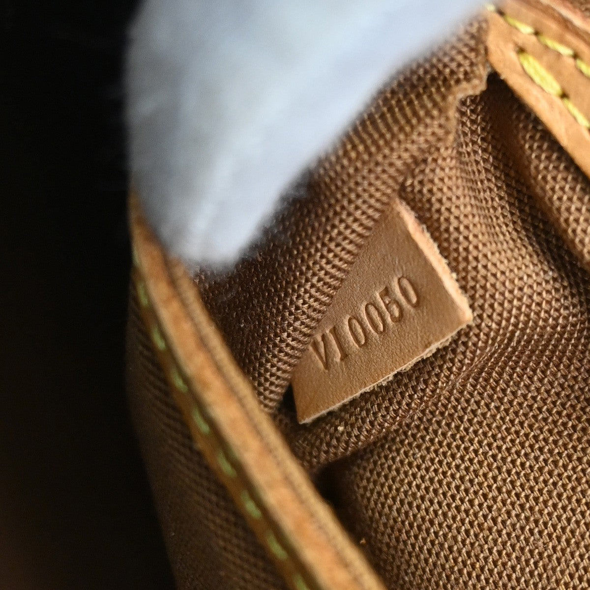 LOUIS VUITTON LV Logo Alma Hand Bag Monogram Leather Brown France M51130 82CA688