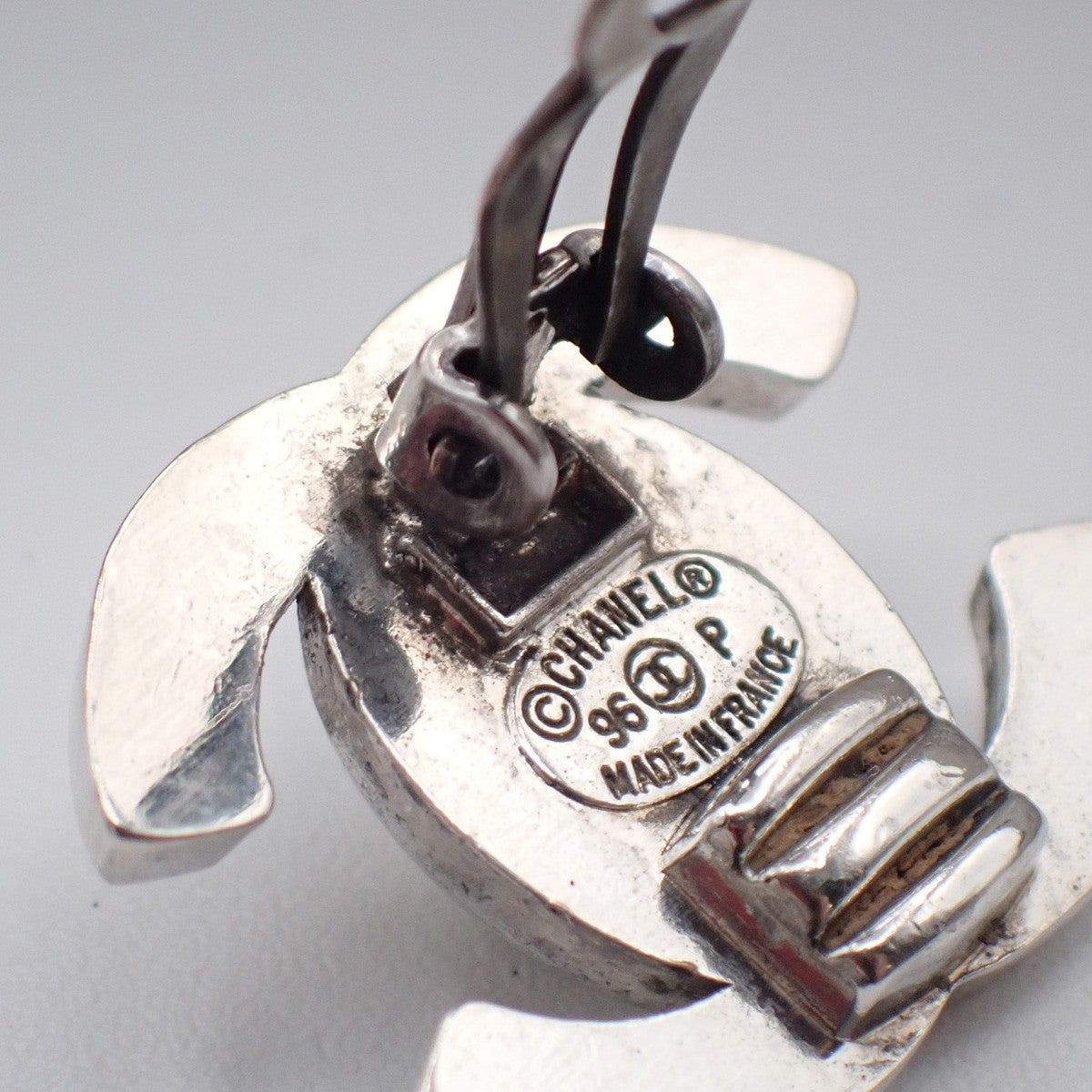 CHANEL CC Logo Button Earring 96P Clip-On Silver-Plated France Vintage 76RL808
