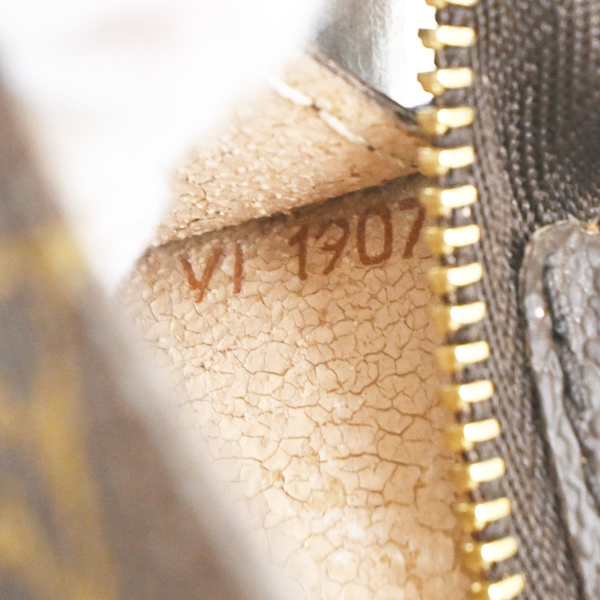 LOUIS VUITTON Logo BUCKET GM Pouch Bag Monogram Leather Brown France 60ZA160