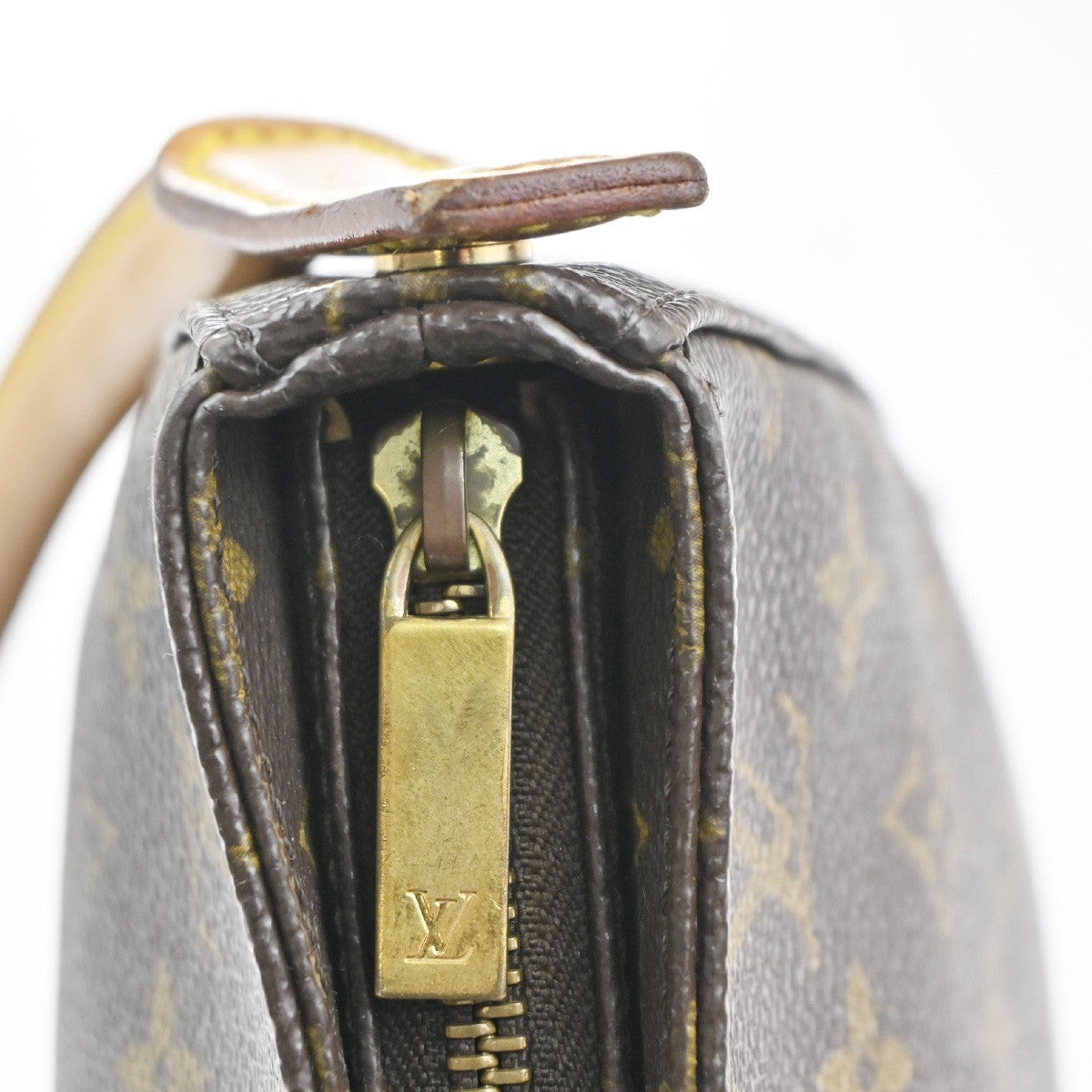 LOUIS VUITTON Looping MM Shoulder Bag Monogram Leather BN France M51146 72MA238