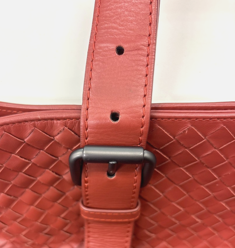 BOTTEGA VENETA Logo Intrecciato Shoulder Hand Bag Leather Red Italy 91MA191
