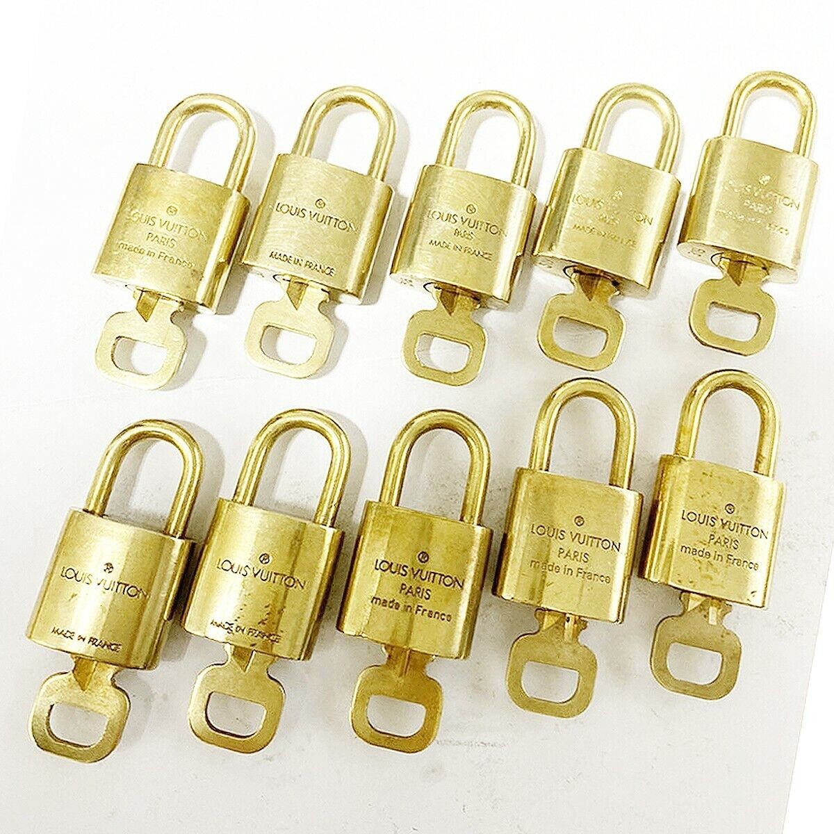 LOUIS VUITTON LV 10 SET PADLOCK KEY BAG CHARM CADENA GOLD-PLATED FRANCE 35MT191