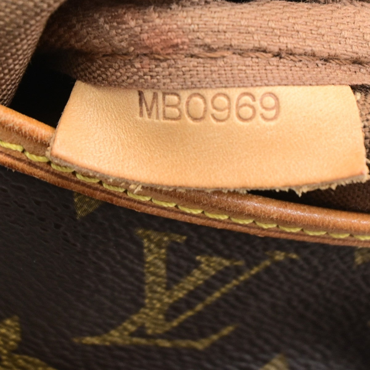 LOUIS VUITTON Logo Saumur 30 Shoulder Bag Monogram Leather Brown M42256 87YJ234