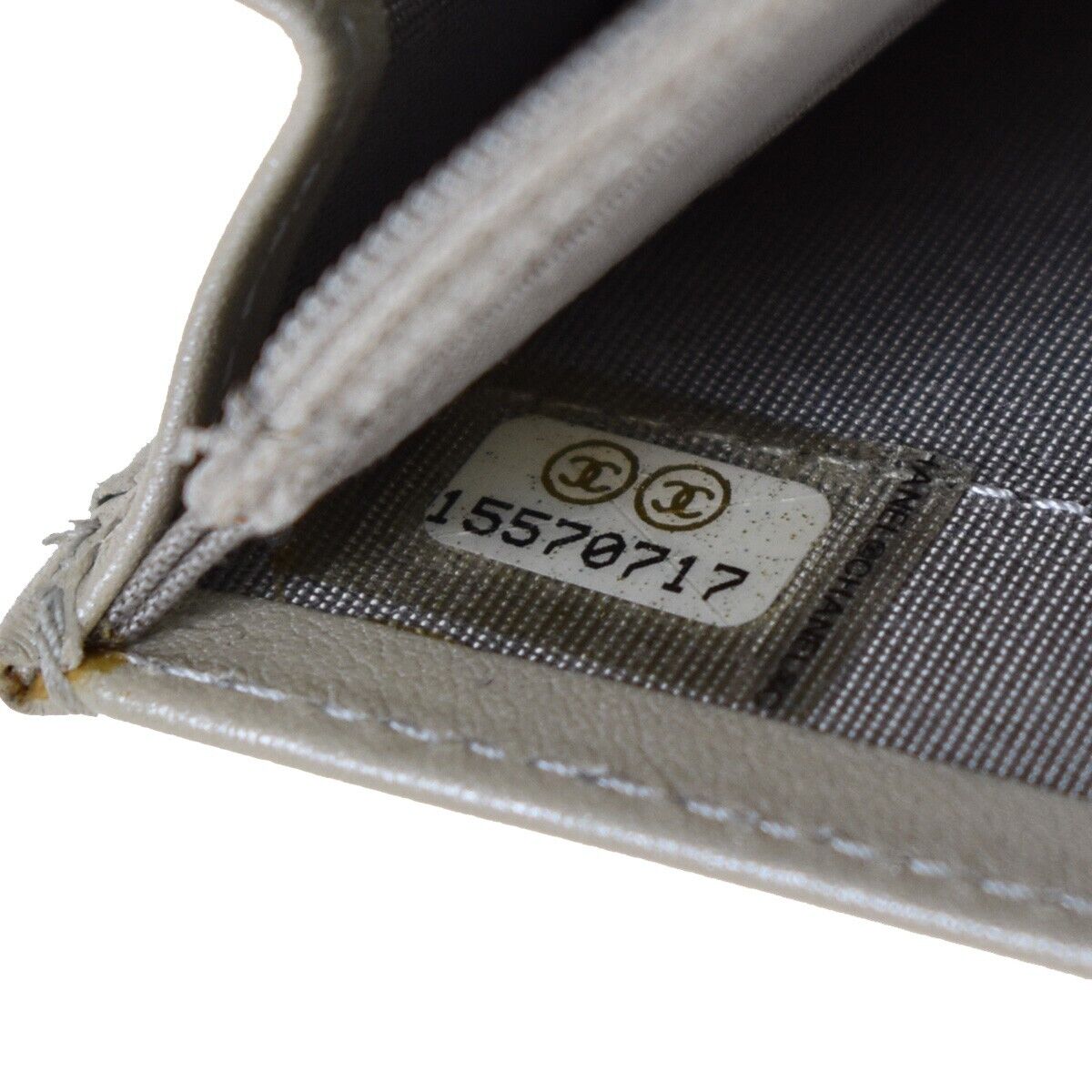 CHANEL CC Logo Long Bifold Wallet Purse Caviar Leather Ivory Italy 32JH714