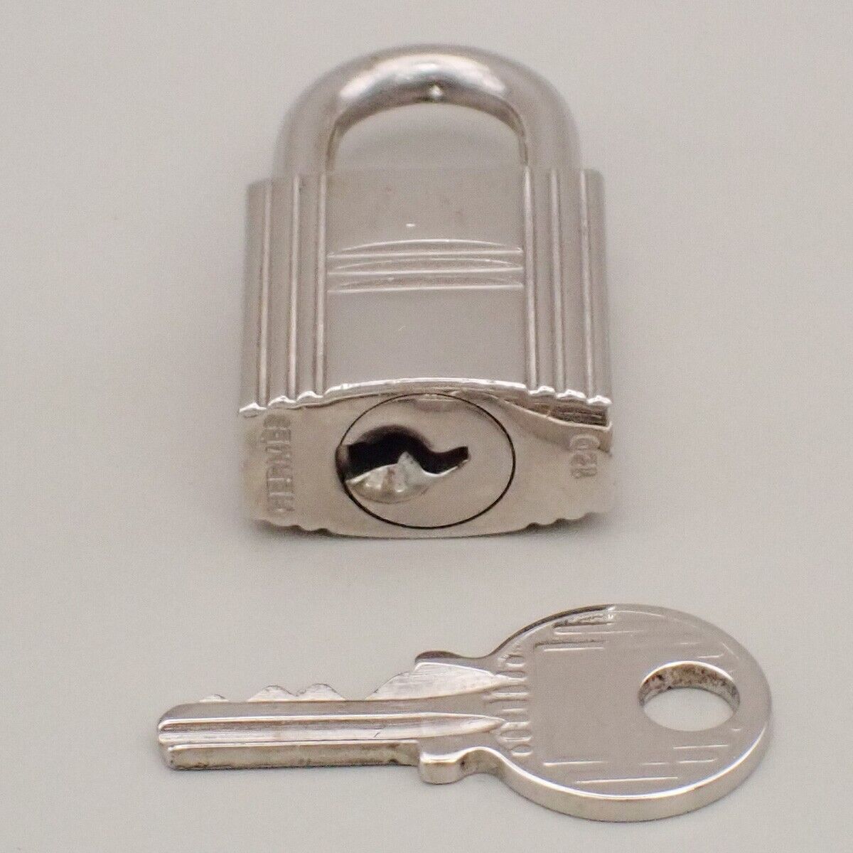 HERMES Logo 5 Set Padlock Key Bag Charm Cadena Silver-plated Accessroy 37KA554