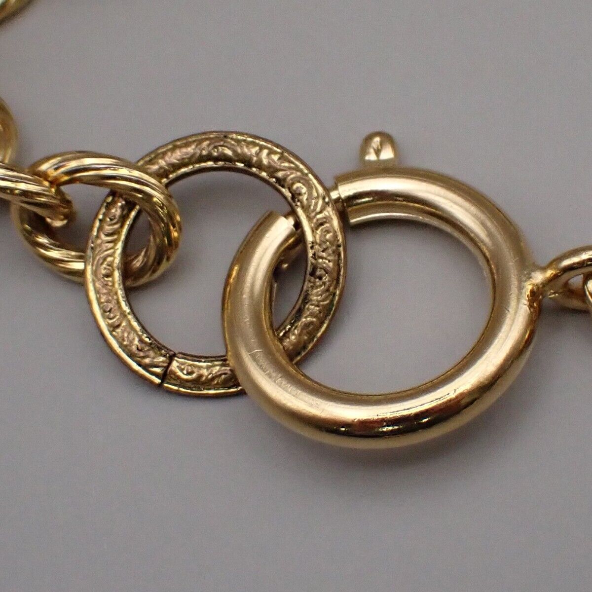 CHANEL CC Logo Medallion Round Pendant Chain Necklace Gold Accessory 12RK784