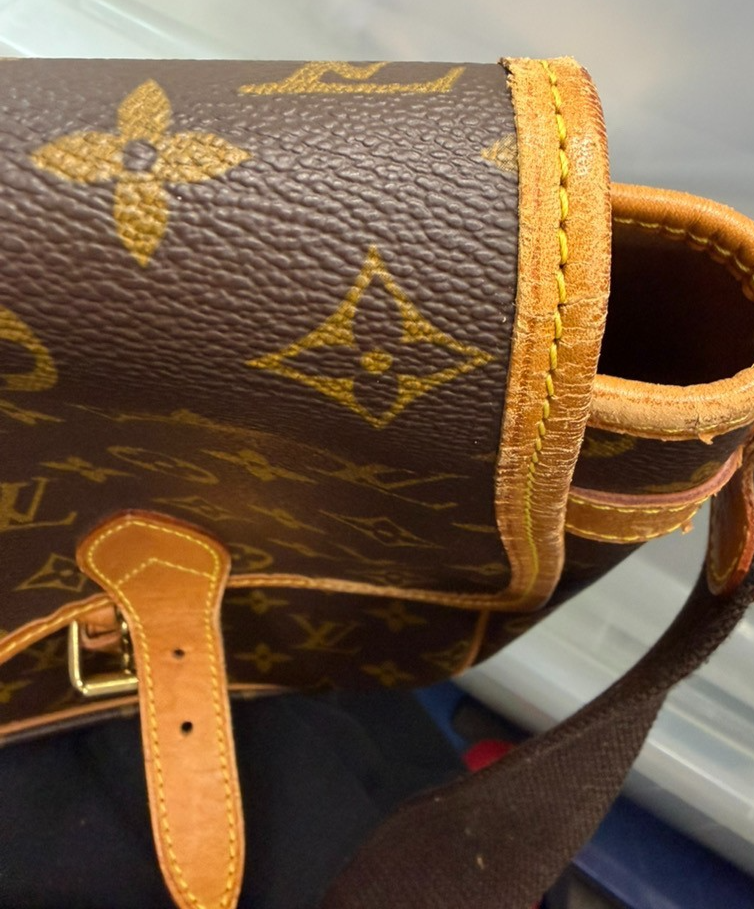 LOUIS VUITTON Gibeciere GM Shoulder Bag Monogram Leather Brown M42249 76YJ224