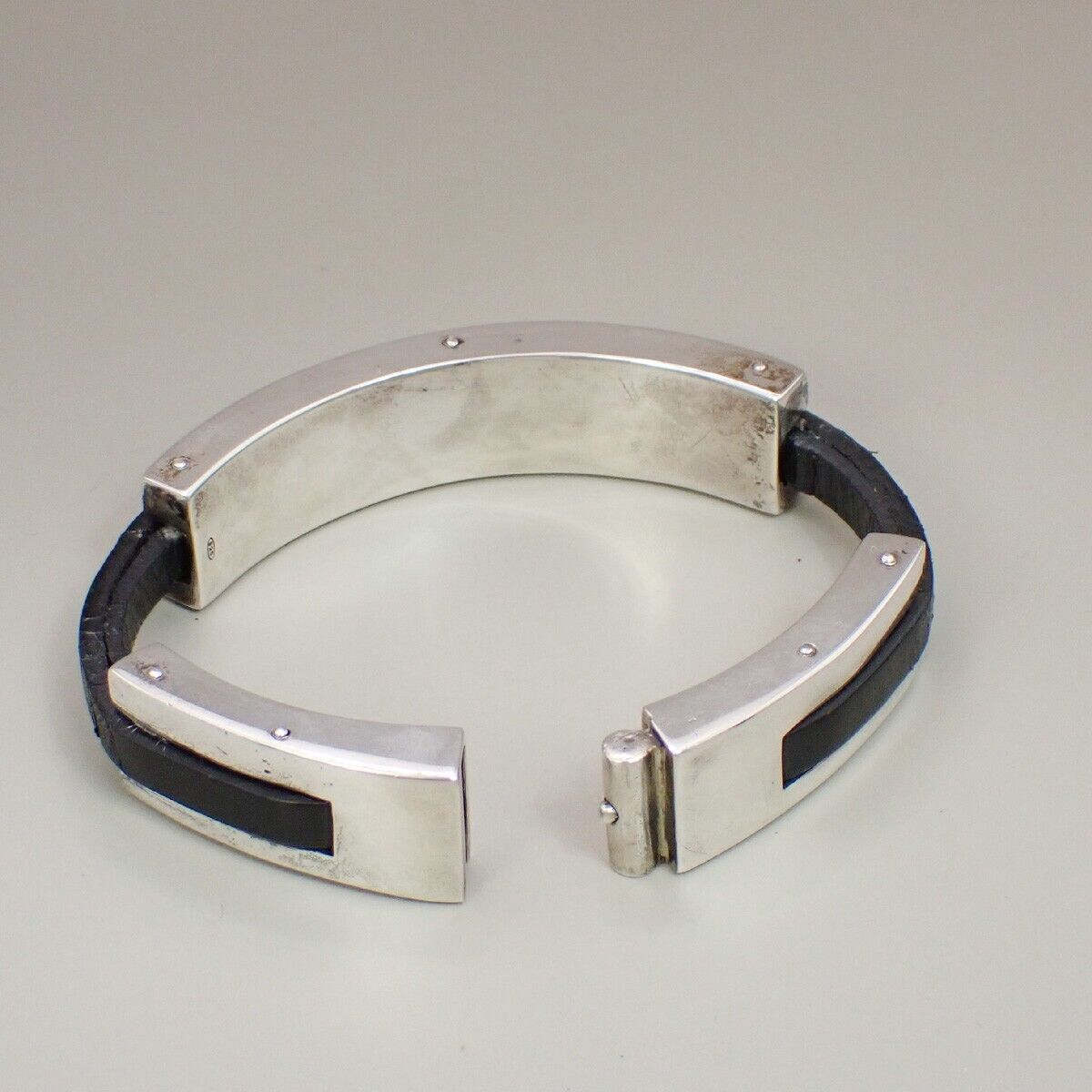 GUCCI Logo Bangle Bracelet Silver 925 Leather SHW Black Italy Accessory 01EB465