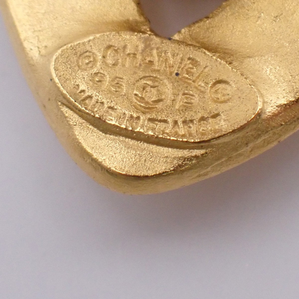 CHANEL CC Logo Heart Clip On Earrings 95 P Gold Accessory Vintage 73EG259