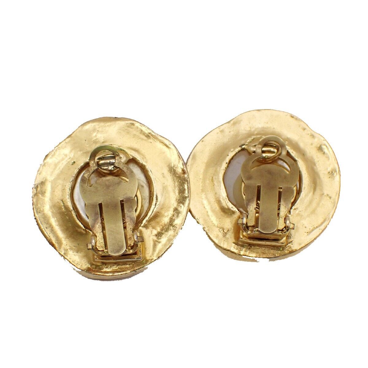 CHANEL Logo Imitation Pearl Round Button Earrings Clip-On GHW Vintage 31YE514