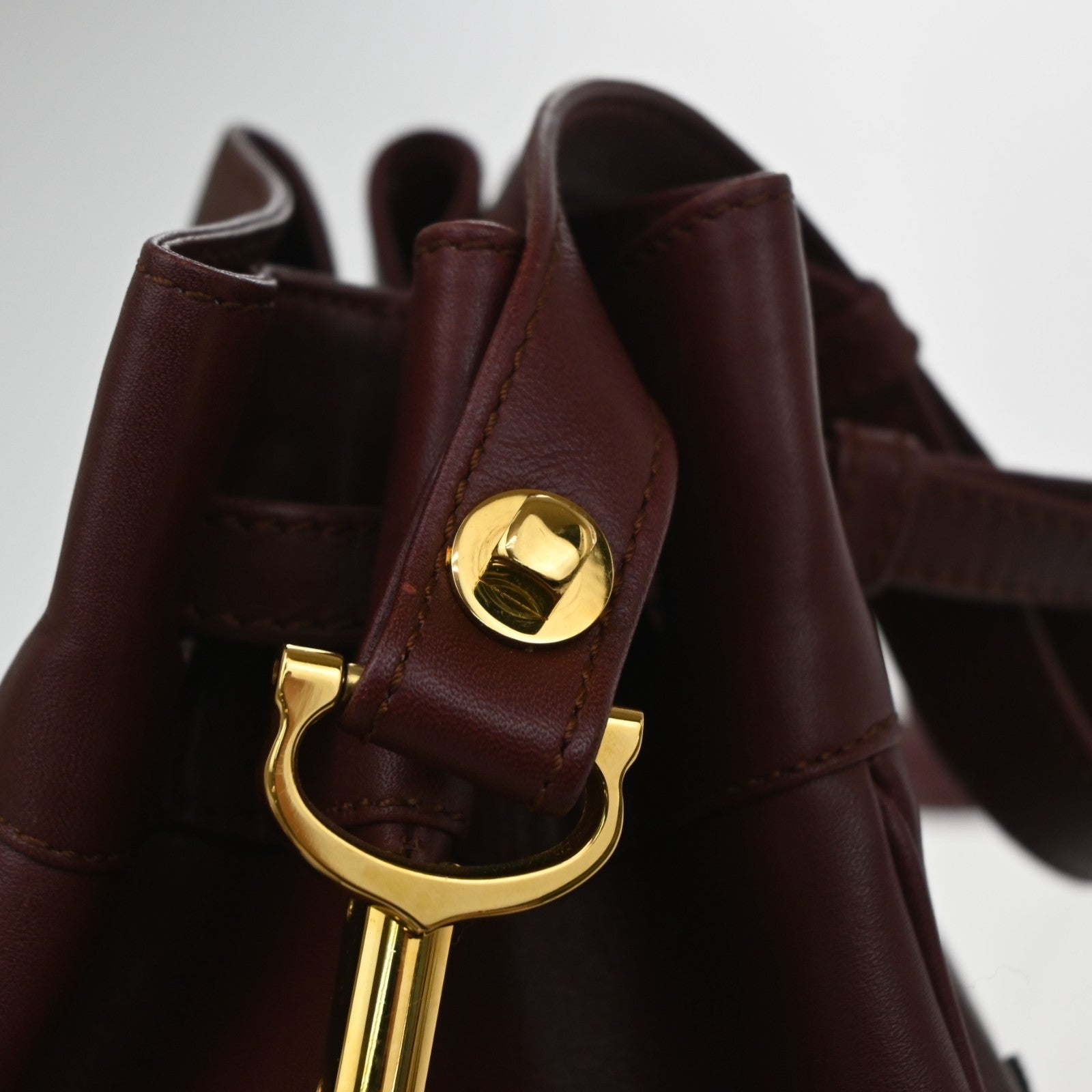 CARTIER Logo Must Line Drawstring Shoulder Bag Leather Red GHW Spain 34MA663