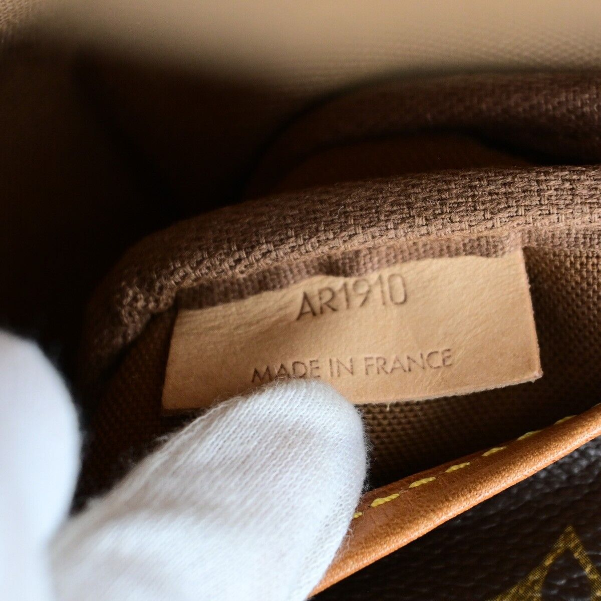 LOUIS VUITTON Logo Saumur 30 Shoulder Bag Monogram Leather Brown M42256 16ED410