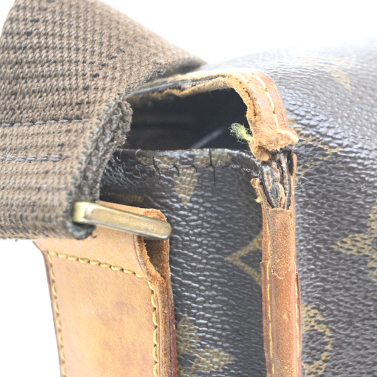LOUIS VUITTON Messenger Bosphore PM Shoulder Bag Monogram Leather M40106 39MA359