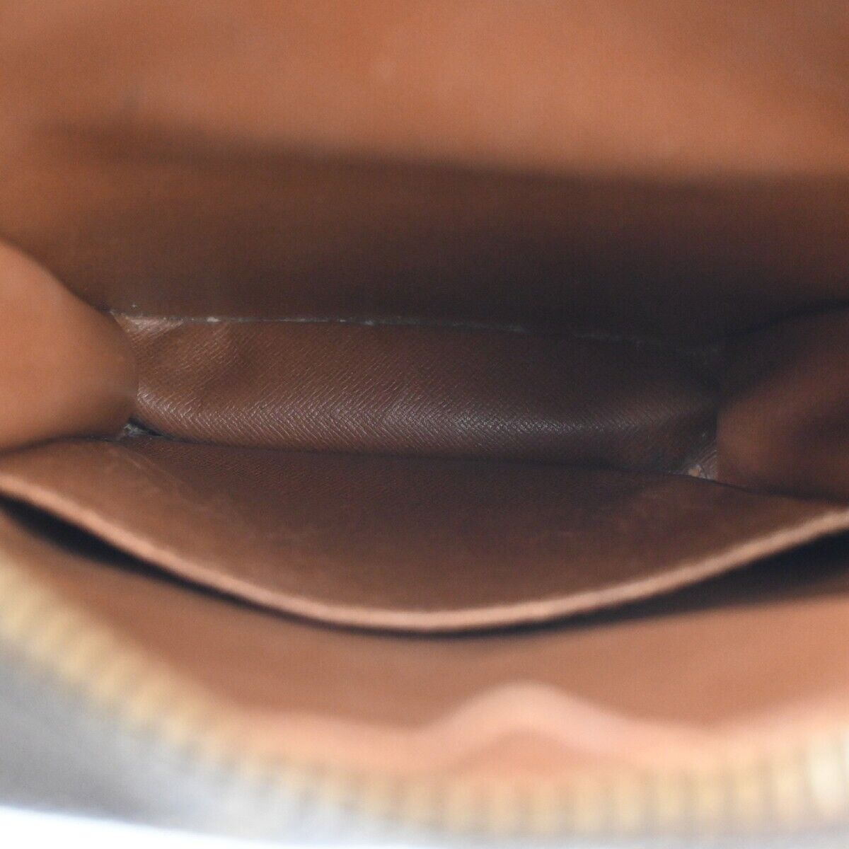 LOUIS VUITTON Amazon Crossbody Shoulder Bag Monogram Leather BN M45236 62EA038