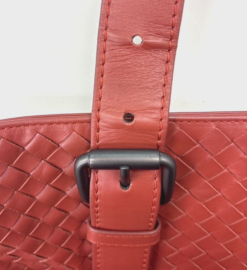 BOTTEGA VENETA Logo Intrecciato Shoulder Hand Bag Leather Red Italy 91MA191