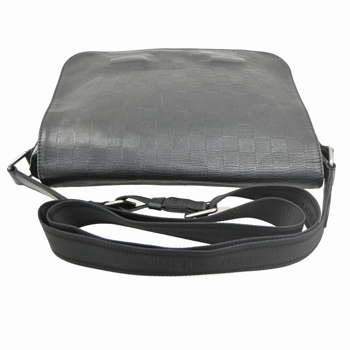 LOUIS VUITTON District PM Shoulder Bag Damier Infini Leather BK N41286 11YJ256