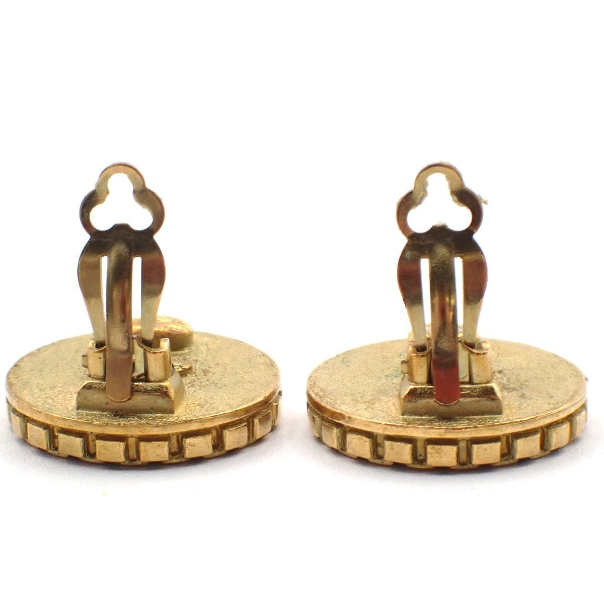 CHANEL CC Logo Round Button Earrings 95P Clip-On Gold GHW France Vintage 67RL677