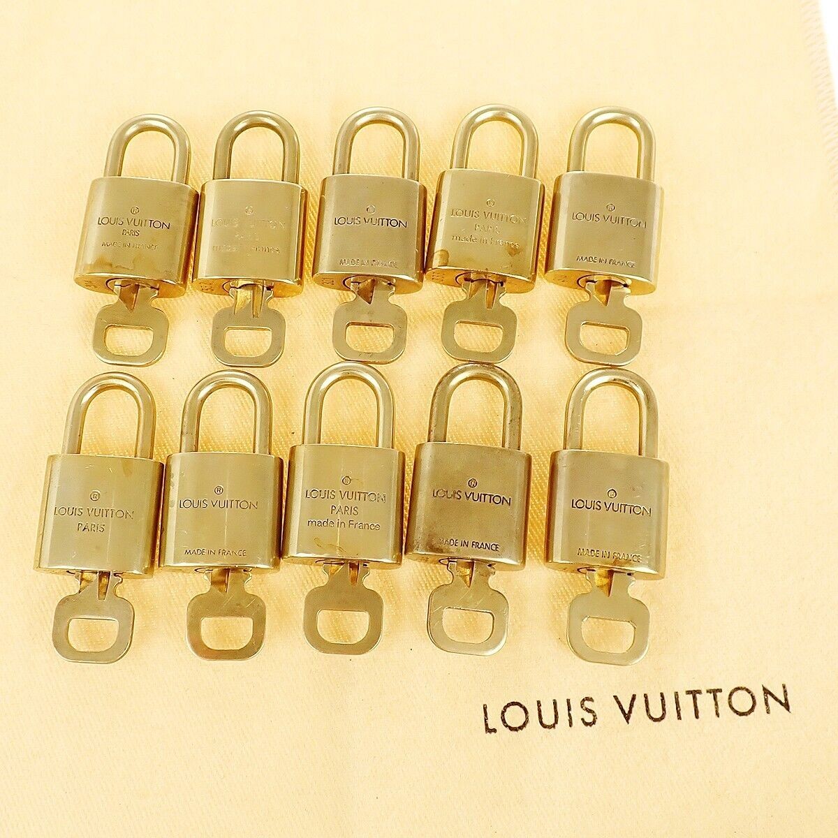 LOUIS VUITTON LV 10 SET PADLOCK KEY BAG CHARM CADENA GOLD PLATED FRANCE 31YE929