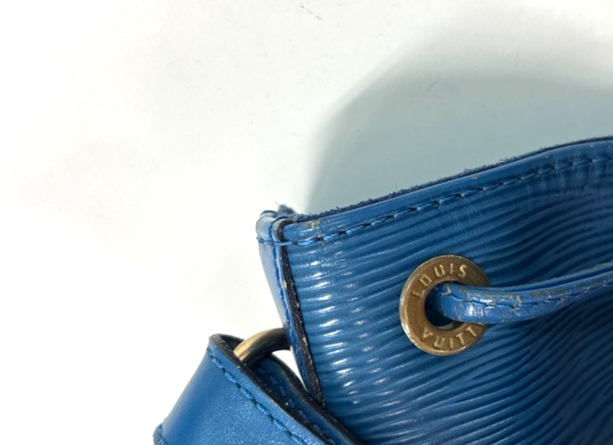 LOUIS VUITTON Noe GM Drawstring Shoulder Bag Epi Leather Blue M44005 80MA217