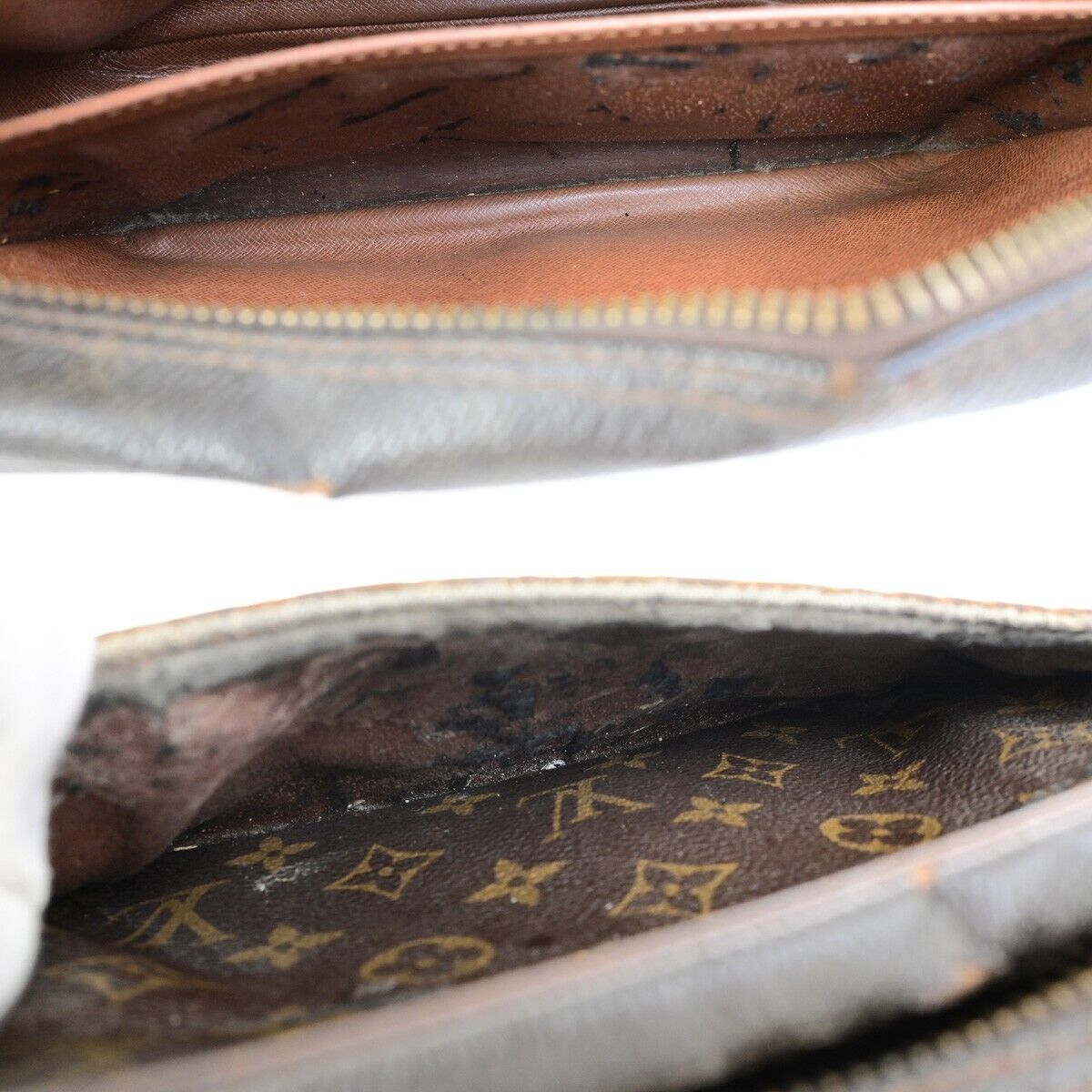 LOUIS VUITTON Compiegne 23 Clutch Hand Bag Monogram Leather Brown M51847 01FB194