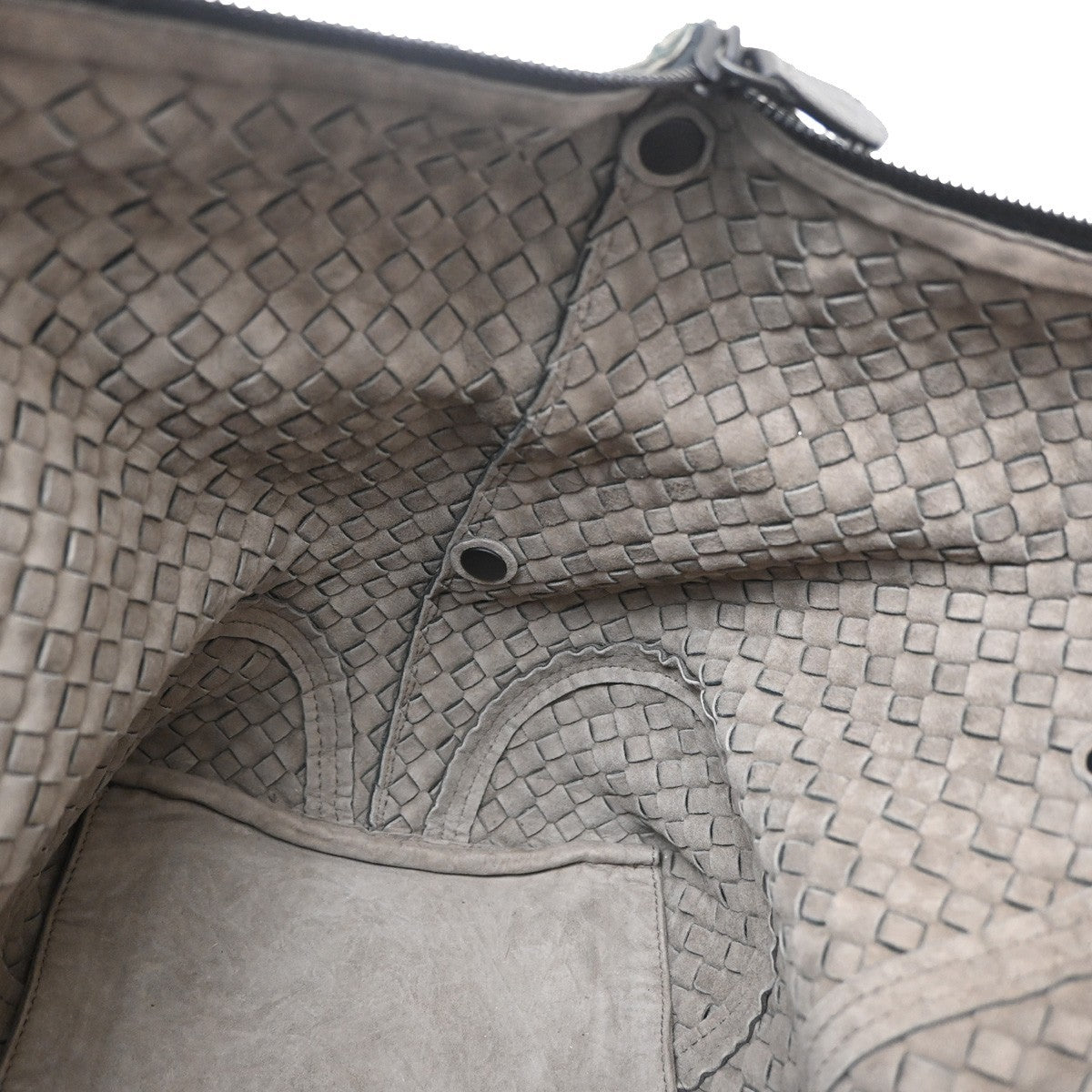 BOTTEGA VENETA Logo Intrecciato Shoulder Bag Vivo Cervo Leather Italy 46YJ055