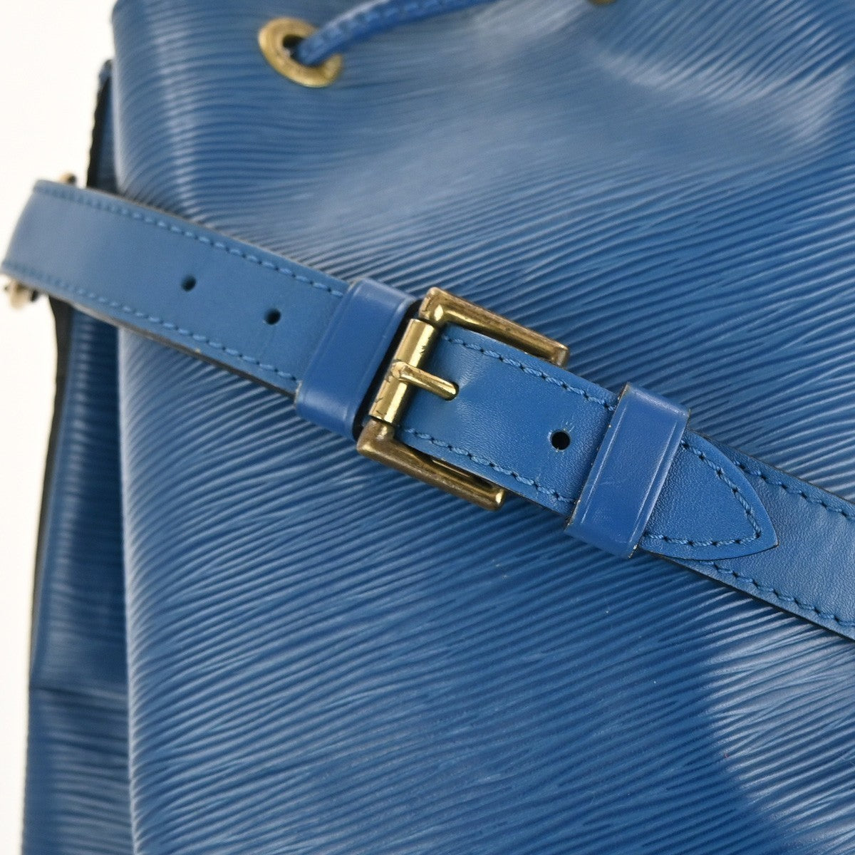 LOUIS VUITTON Noe GM Drawstring Shoulder Bag Epi Leather Blue M44005 80MA217
