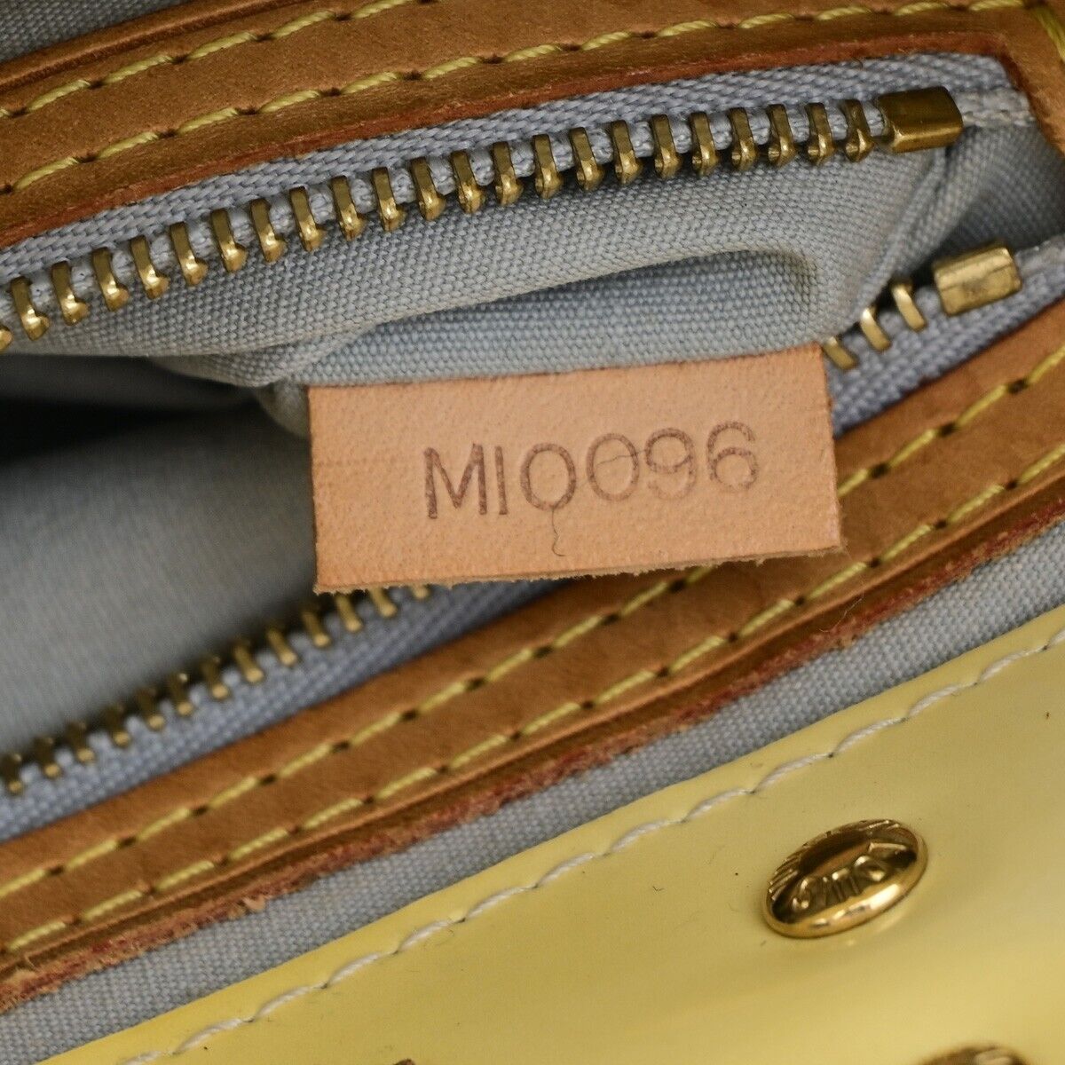 LOUIS VUITTON LV Lead PM Hand Bag Monogram Vernis Leather Perle M91336 05EB371