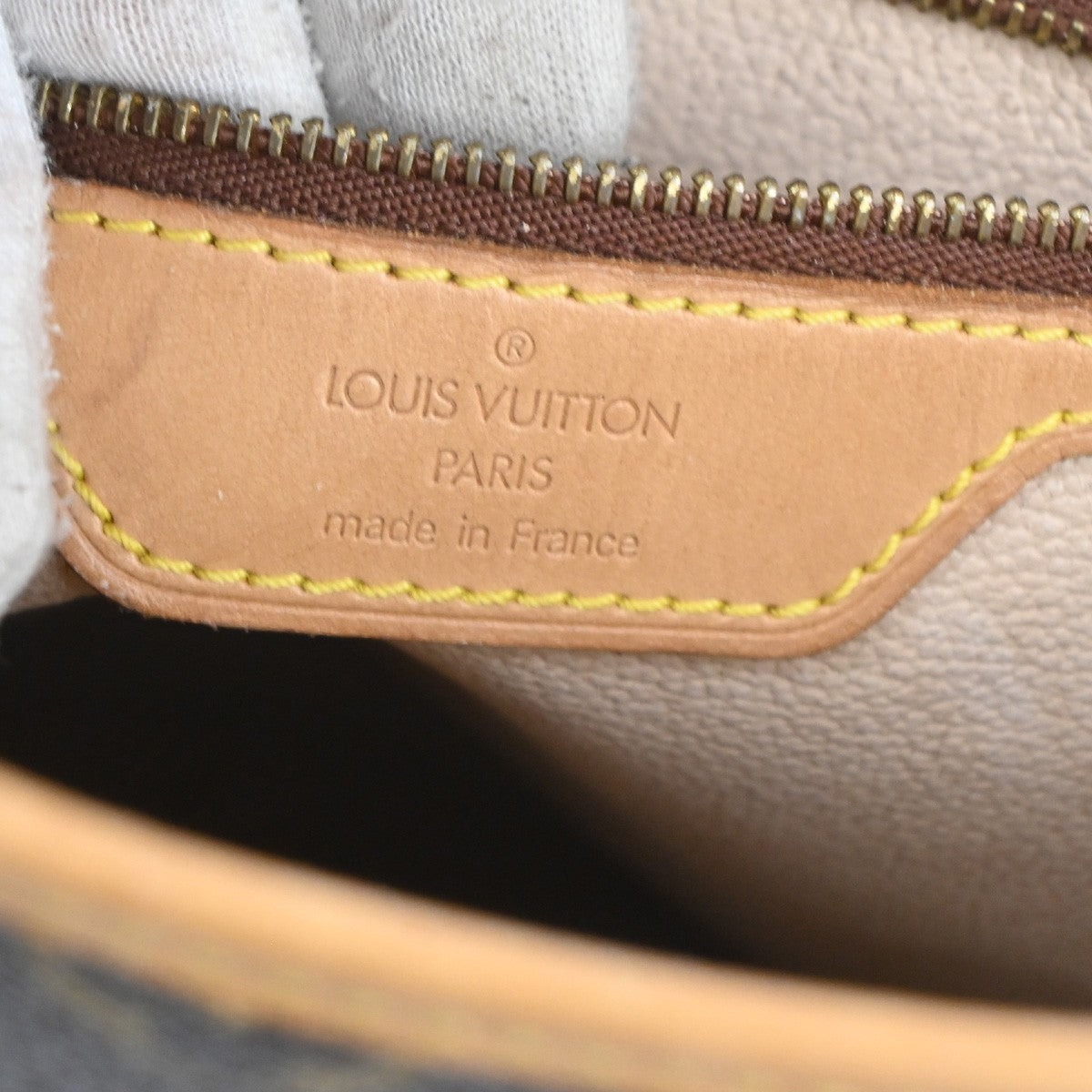 LOUIS VUITTON BUCKET GM Shoulder Tote Bag Monogram Leather Brown M42236 36TA304
