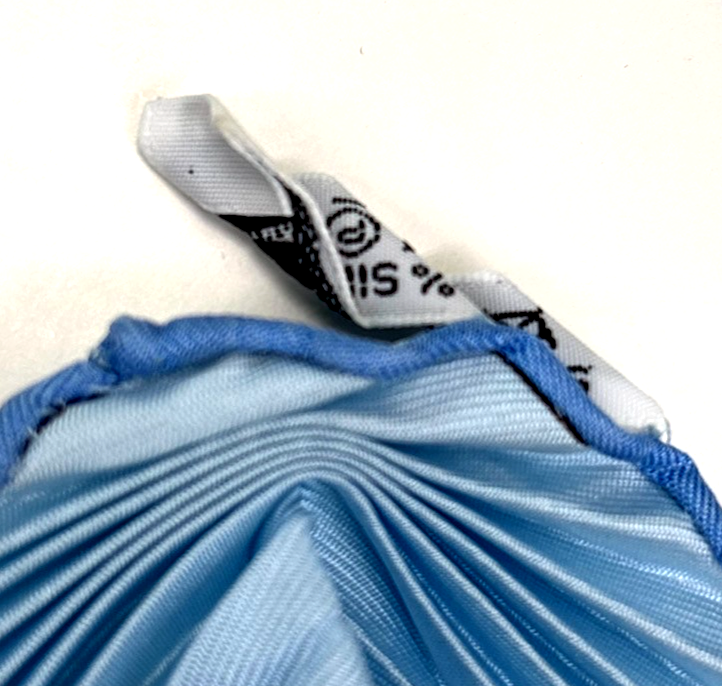 HERMES XL Pleated Carre Scarf " Ombres Et Lumieres " 100% Silk Blue 68RL949