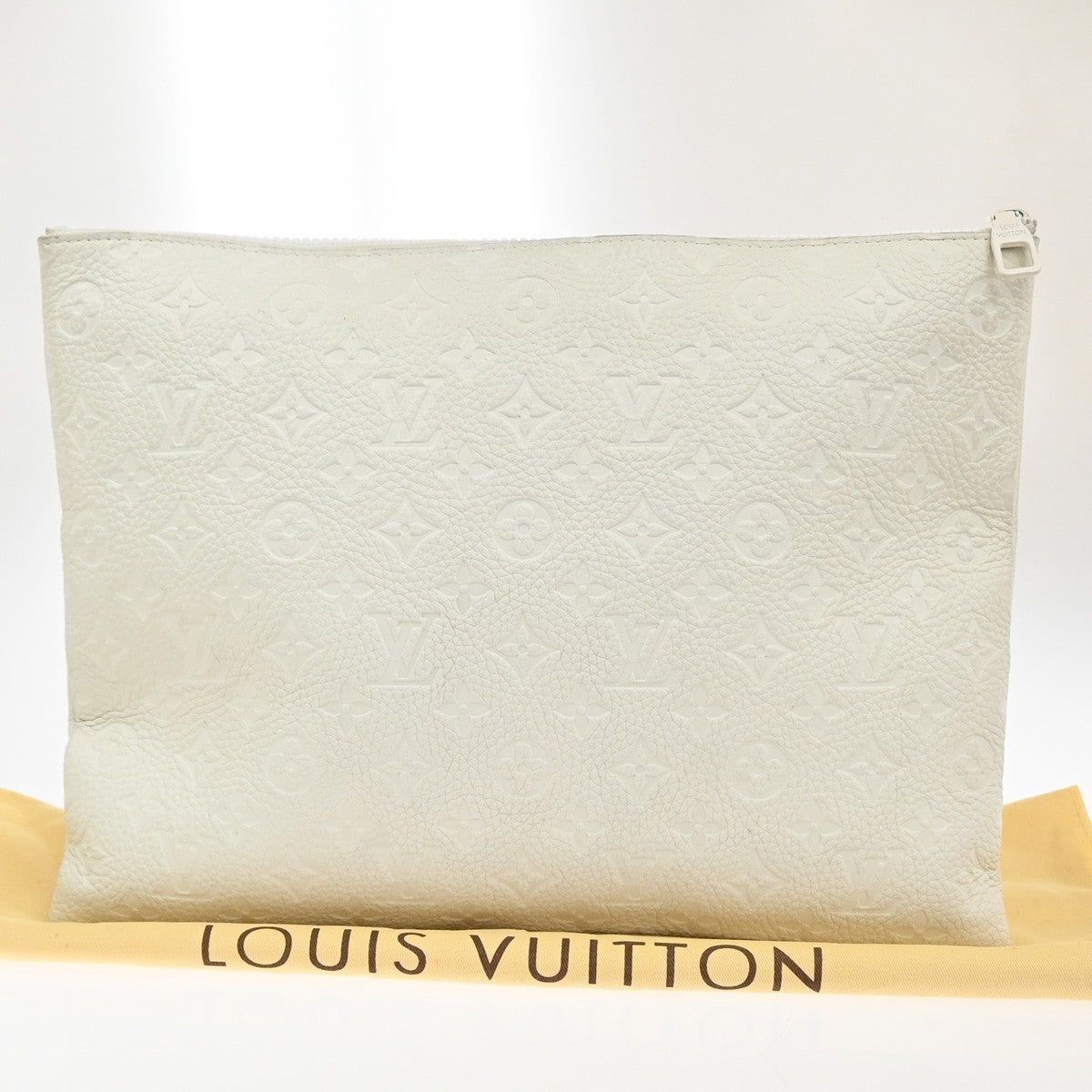 LOUIS VUITTON Pochette A4 Clutch Bag Monogram Taurillon White M67462 16KP544