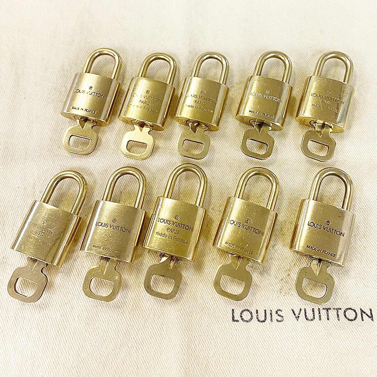 LOUIS VUITTON LV 10 SET PADLOCK CADENA KEY BAG CHARM GOLD PLATED FRANCE 39MS886
