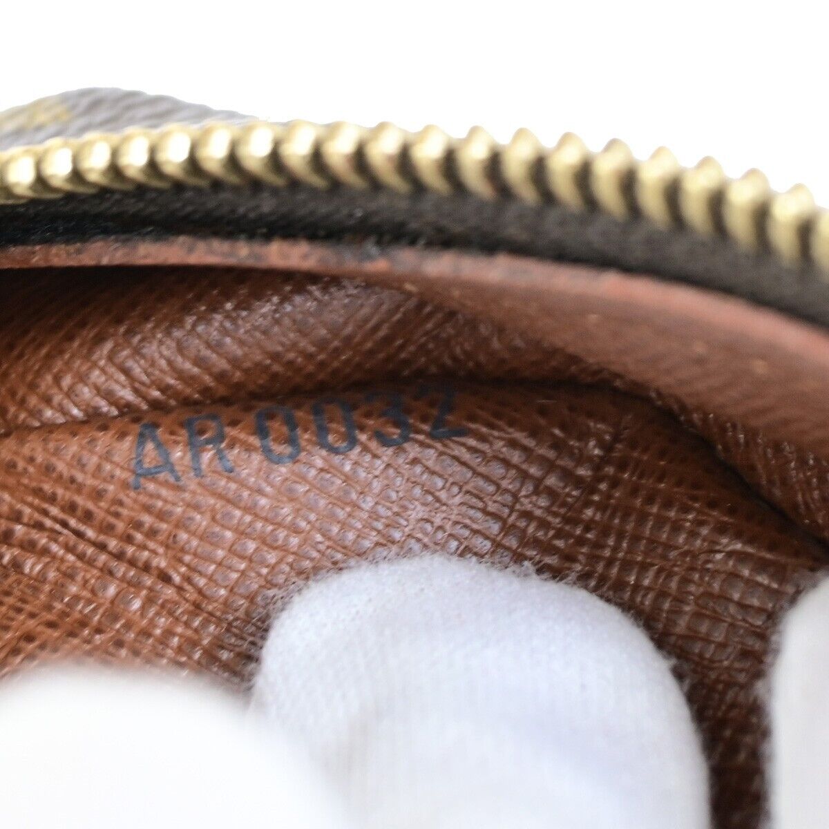 LOUIS VUITTON Nile Crossbody Shoulder Bag Monogram Leather Brown M45244 84FB270